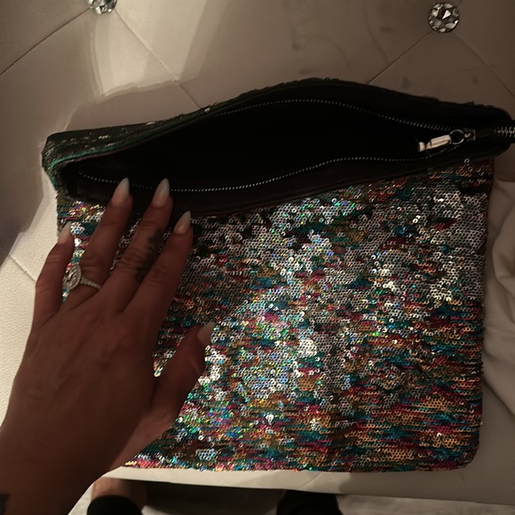 BCBG clutch purse - Picture 2 of 8